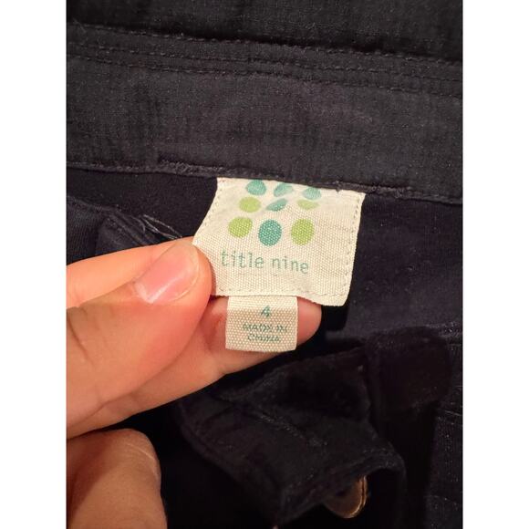 Title Nine Pointe Knit Straight Leg Black Pants,
Missing Button. Size 4 - Picture 3 of 10